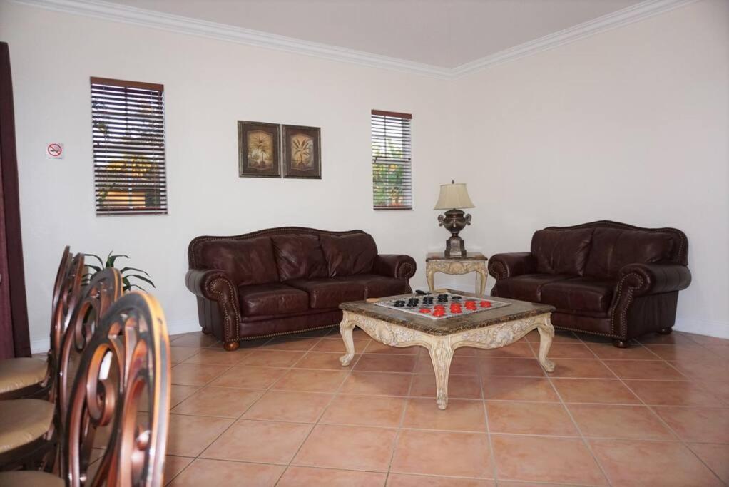 New Luxury Vacation Dream Rental- Sleeps 15! Miami Kültér fotó