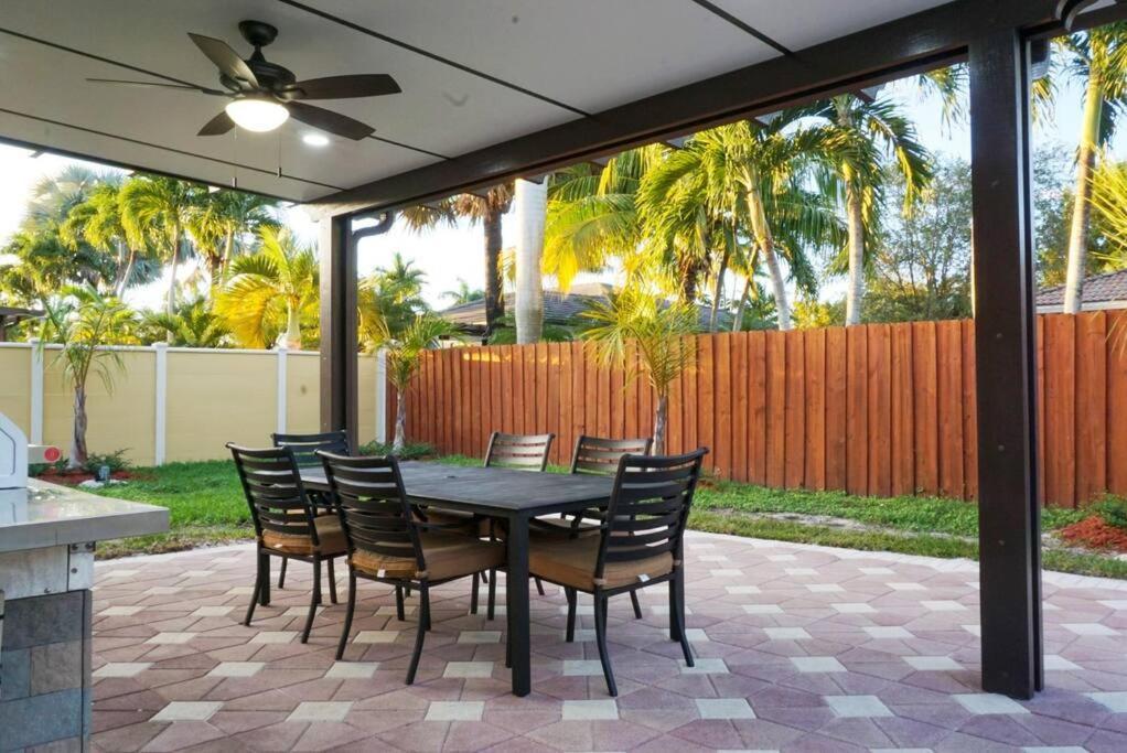 New Luxury Vacation Dream Rental- Sleeps 15! Miami Kültér fotó