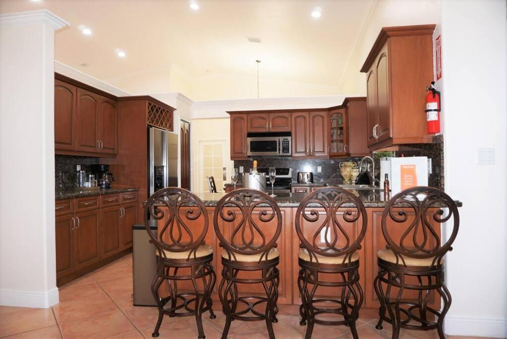 New Luxury Vacation Dream Rental- Sleeps 15! Miami Kültér fotó